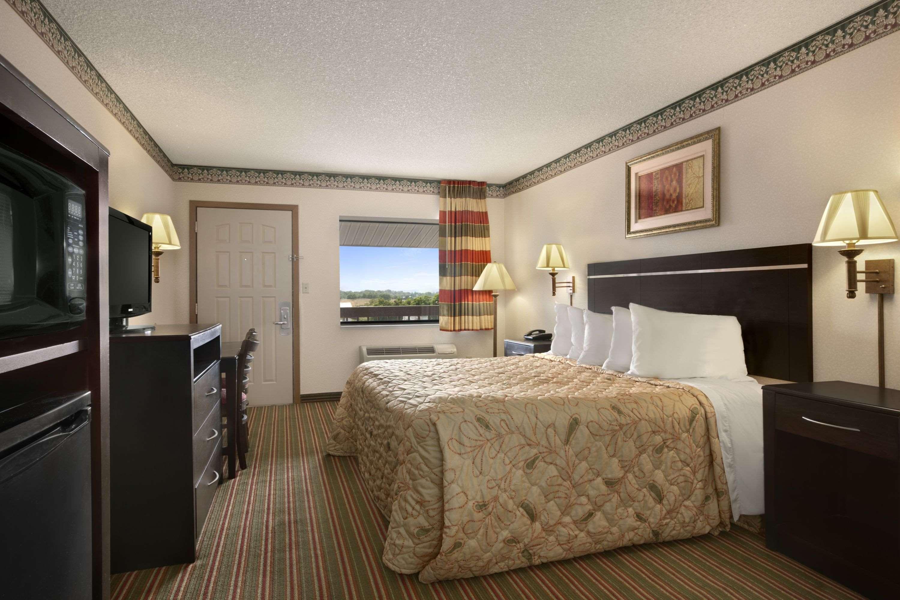 Days Inn By Wyndham Grantville Exterior foto